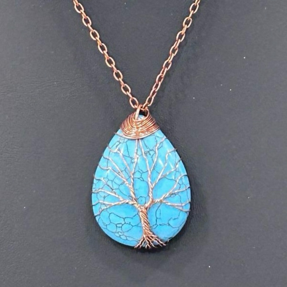 Handmade Tree of Life
Pendant Necklace Unisex
18" Turquoise Copper Wire-Wrapped - Picture 5 of 8